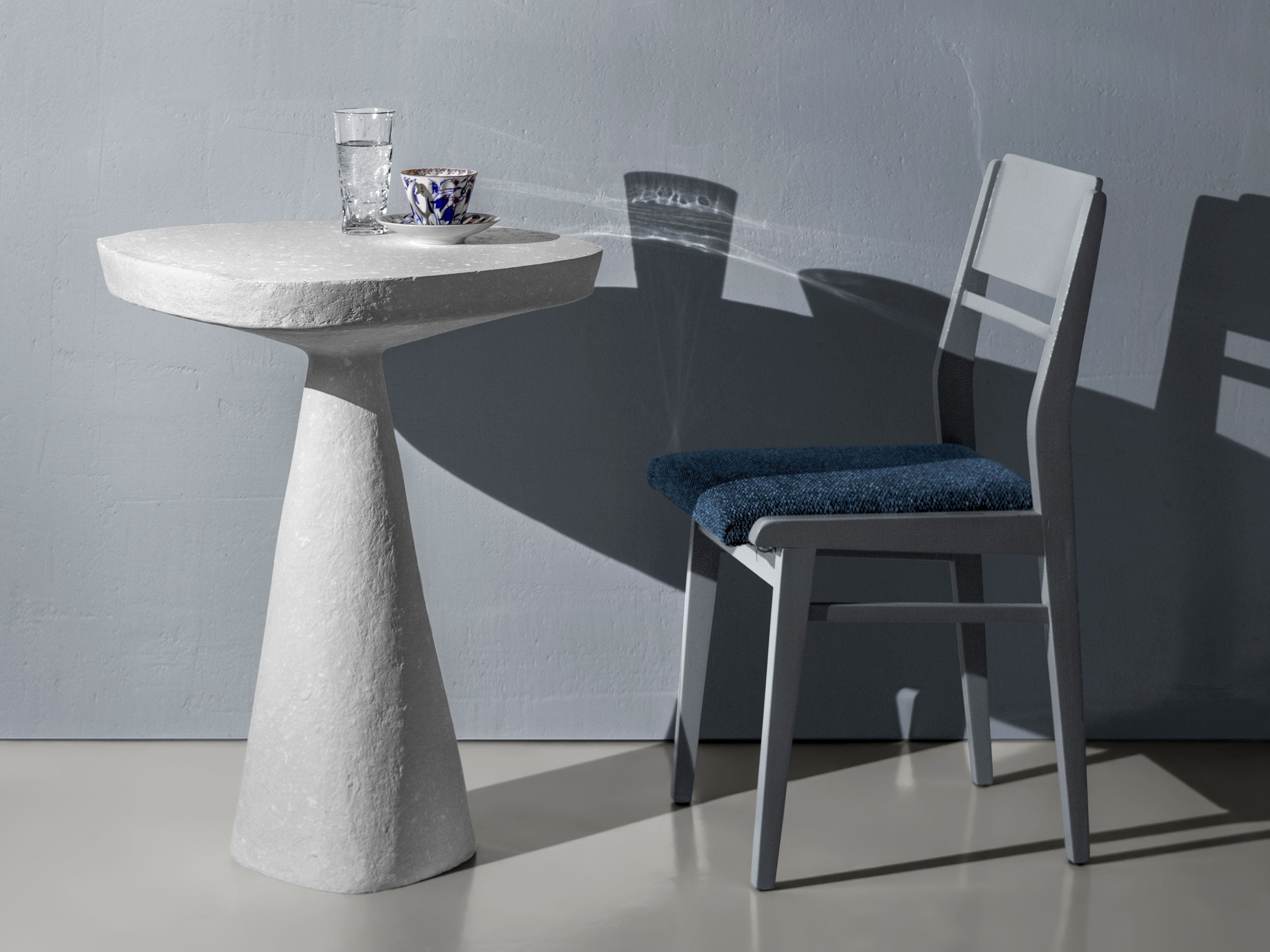 Rankų darbo aukštas šoninis staliukas „STONE“